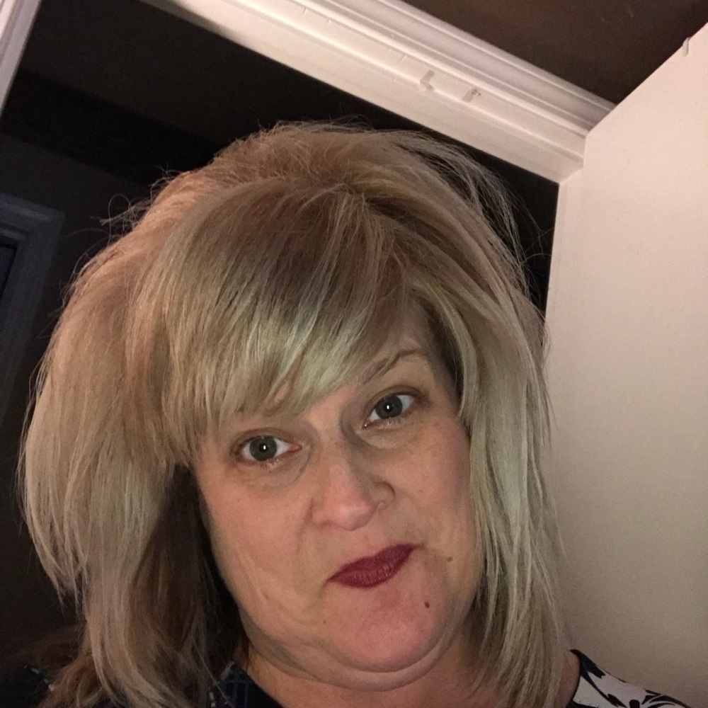 Meet your Posher, Holli